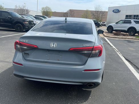 Used 2024 Honda Civic Sport image 7