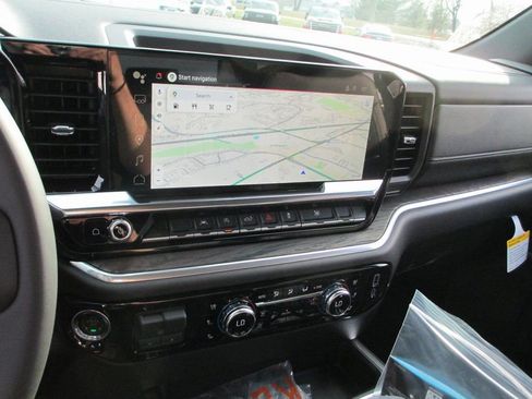 New 2026 GMC Sierra 1500 SLT w/ SLT Premium Package image 15