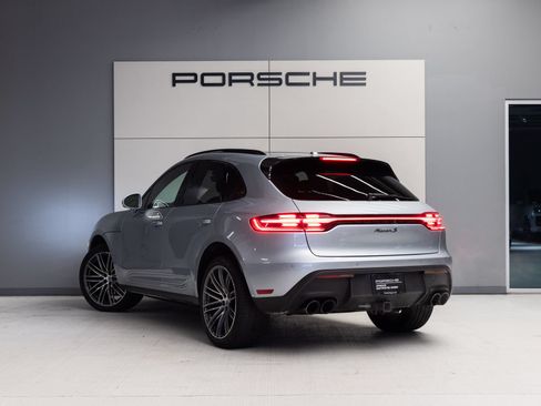 Certified 2024 Porsche Macan S AWD/4WD image 5