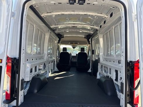 New 2026 Ford Transit 250 148 Medium Roof image 18