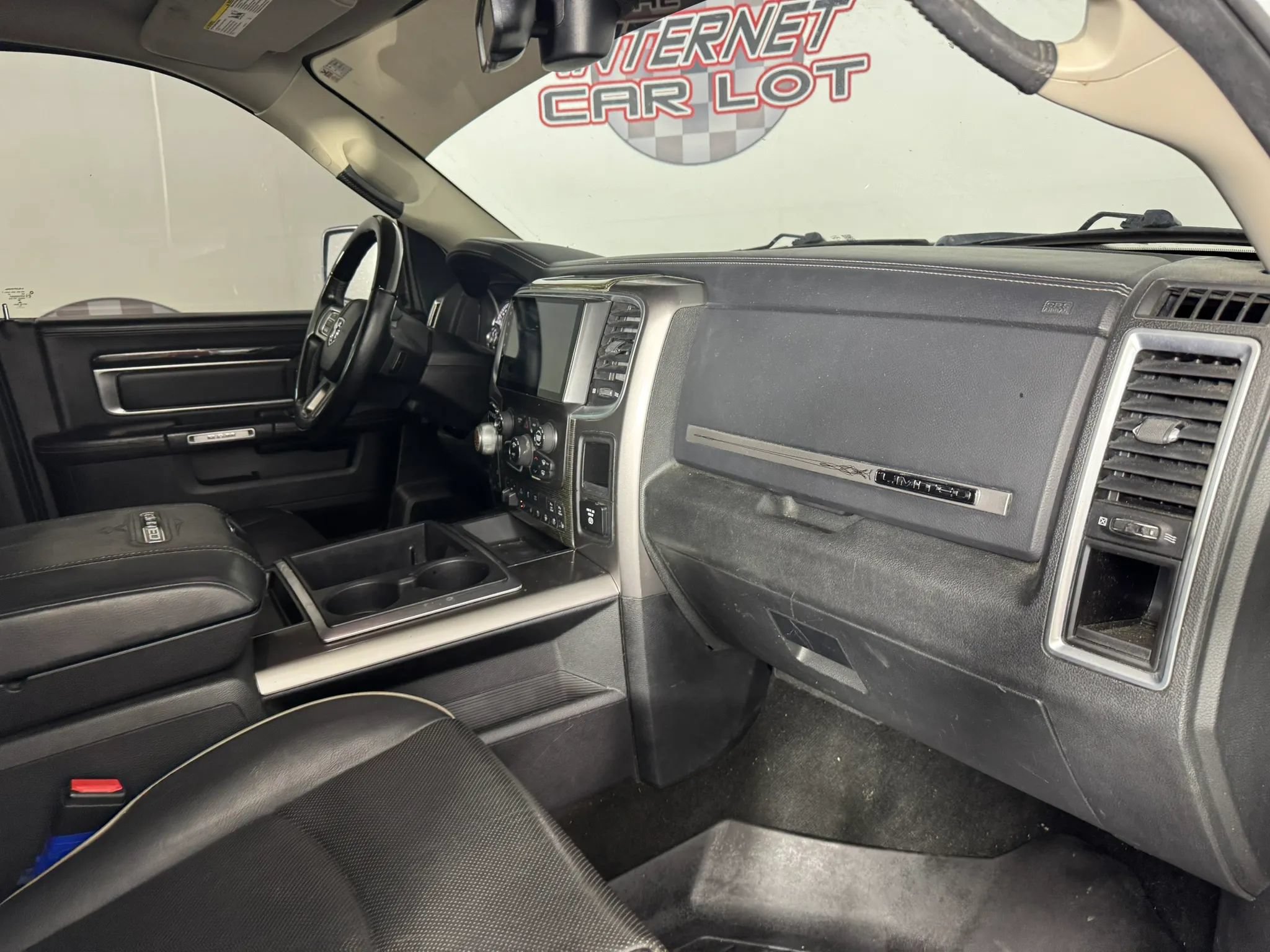 Used 2015 RAM 1500 Limited AWD/4WD image 12