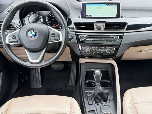 Used 2018 BMW X1 xDrive28i w/ Premium Package AWD/4WD image 4