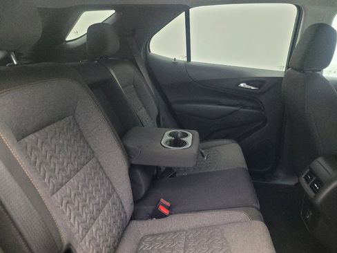 Used 2022 Chevrolet Equinox LT FWD image 19