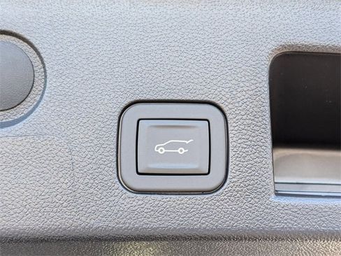 New 2026 Chevrolet Equinox LT w/ Convenience Package II image 32