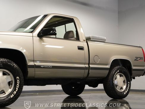 Used 1998 Chevrolet Silverado 1500 4x4 Regular Cab w/ Preferred Equipment Group 2 image 22