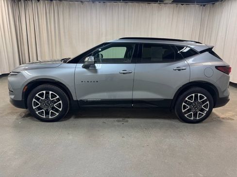 Used 2025 Chevrolet Blazer RS w/ Driver Confidence II Package image 8