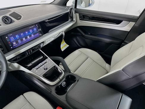 New 2026 Porsche Cayenne E-Hybrid image 25