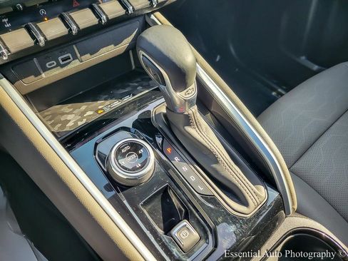 Used 2023 Chevrolet Colorado ZR2 w/ ZR2 Convenience Package III image 17