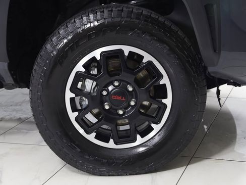 Used 2025 Toyota Tacoma TRD Off-Road image 14