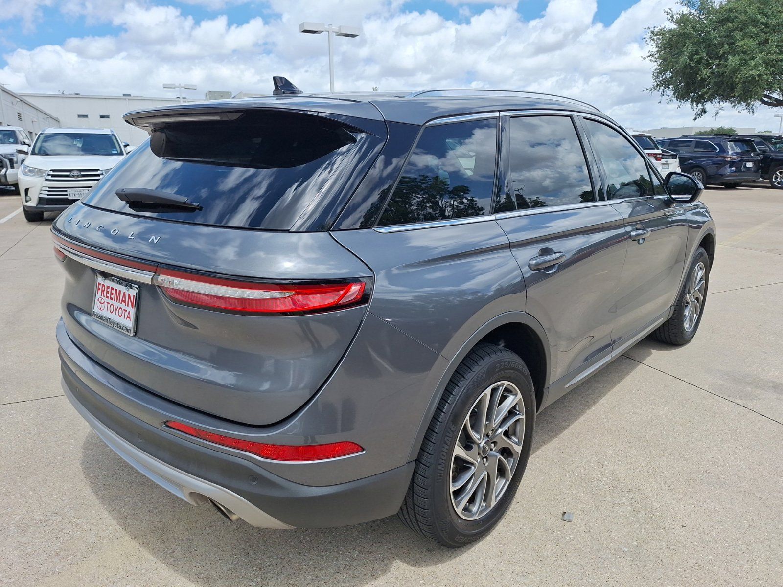 Used 2022 Lincoln Corsair FWD w/ Equipment Group 101A image 6