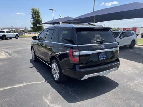 Used 2019 Ford Expedition Platinum RWD image 5
