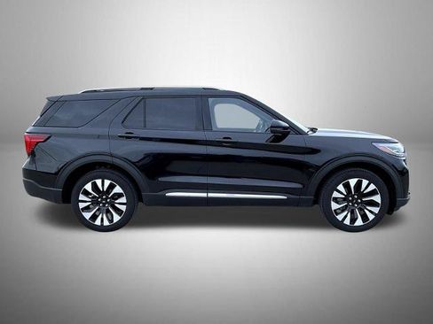 Certified 2025 Ford Explorer Platinum w/ LUX Leather Package AWD/4WD image 4