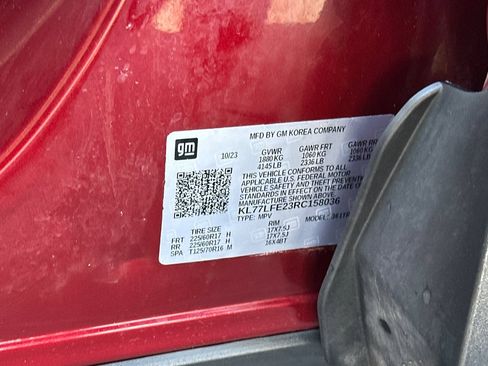 Used 2024 Chevrolet Trax LS w/ LS Convenience Package FWD image 39