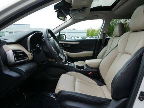 Used 2023 Subaru Outback Limited AWD/4WD image 31