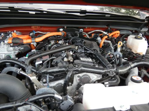 Used 2025 Toyota Tacoma TRD Off-Road w/ TRD Off Road Premium Package image 78