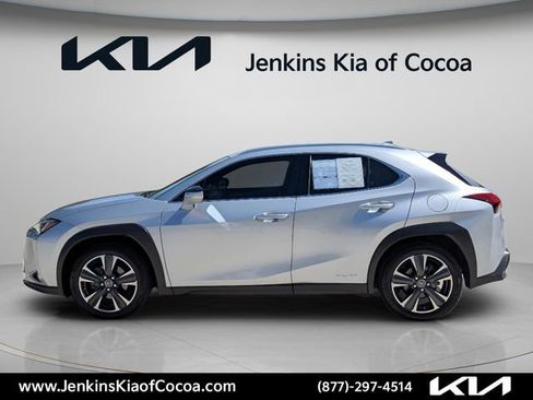 Used 2020 Lexus UX 250h w/ Premium Package AWD/4WD image 9