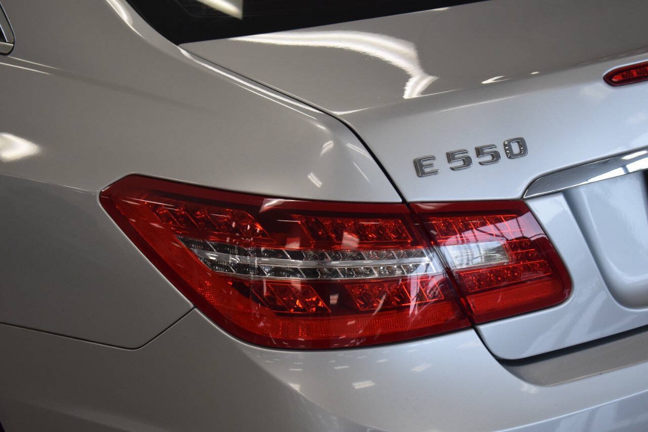 Used 2011 Mercedes-Benz E 550 Coupe image 16