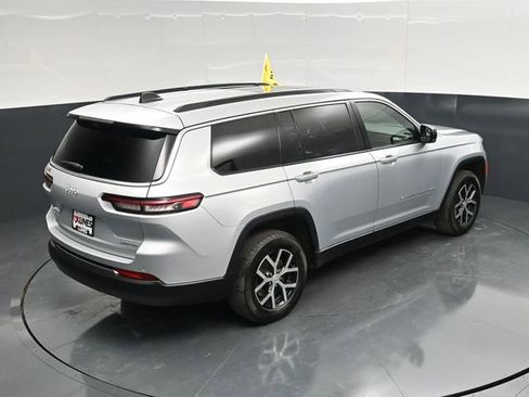 Used 2024 Jeep Grand Cherokee L Limited w/ Luxury Tech Group II image 55