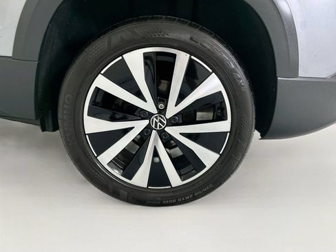 Used 2022 Volkswagen Taos SE FWD image 29