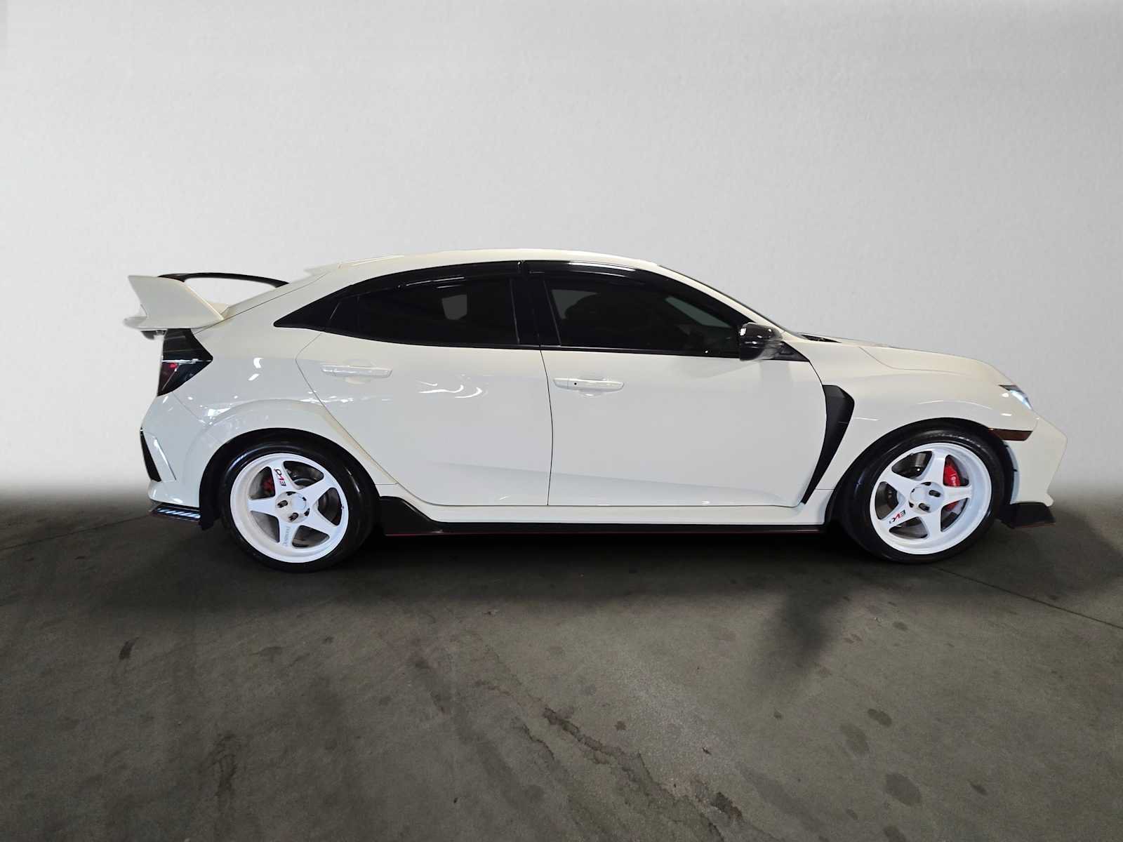 Used 2020 Honda Civic Type R image 2