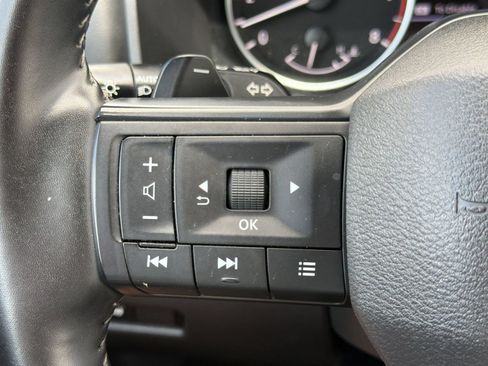 Used 2025 Nissan Rogue SV FWD image 18