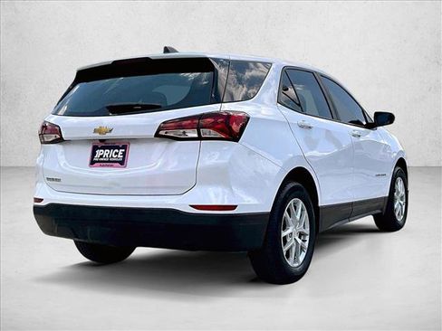 Used 2024 Chevrolet Equinox LS FWD image 2