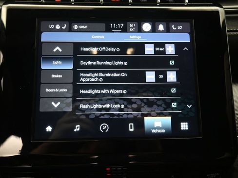 Used 2023 Jeep Grand Cherokee Altitude AWD/4WD image 17