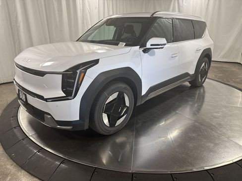 New 2026 Kia EV9 Wind image 1