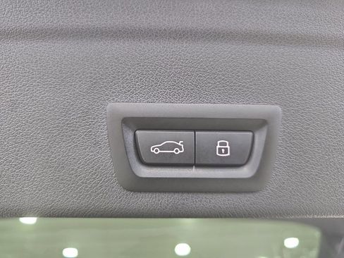 Used 2024 BMW X6 xDrive40i w/ Premium Package image 28