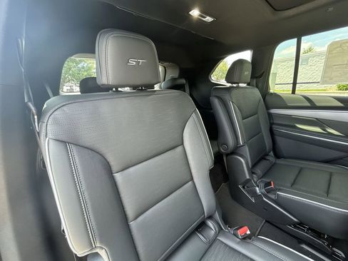 New 2026 Buick Enclave Sport Touring w/ Super Cruise Package image 28