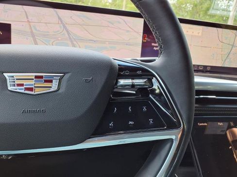New 2026 Cadillac Escalade ESV Sport w/ Touring Package AWD/4WD image 19