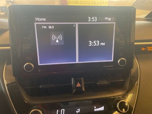 Used 2022 Toyota Corolla LE FWD image 19
