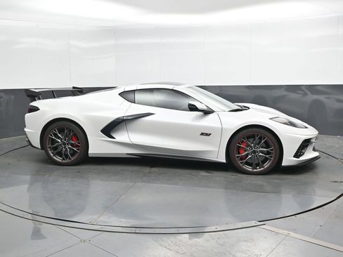 Used 2023 Chevrolet Corvette Stingray Premium Cpe w/ Z51 Performance Package RWD image 5