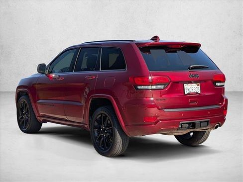Used 2022 Jeep Grand Cherokee Laredo X AWD/4WD image 8
