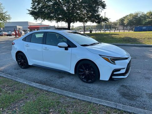 Used 2023 Toyota Corolla XSE image 7