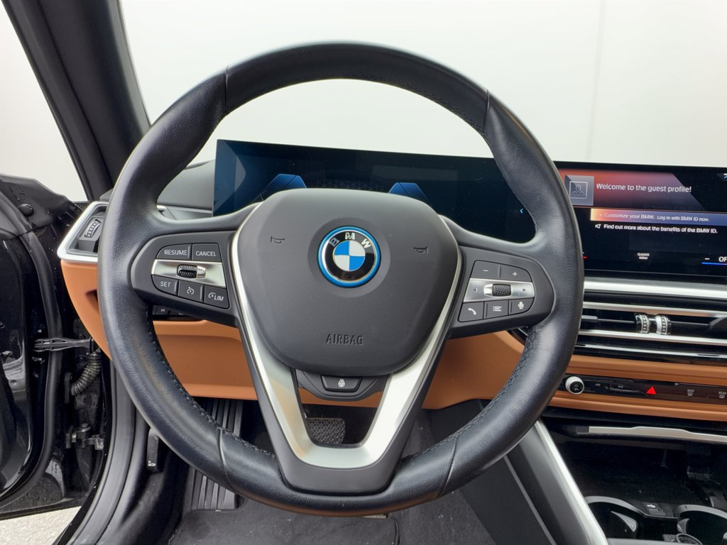 Used 2023 BMW i4 eDrive35 w/ Premium Package RWD image 10
