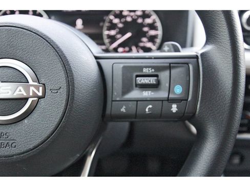 Used 2024 Nissan Rogue SV FWD image 14