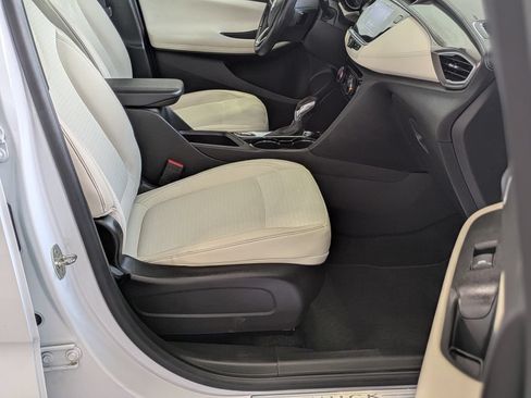 Used 2020 Buick Encore GX Preferred w/ Cold Weather Comfort Package AWD/4WD image 19