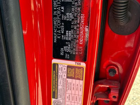 Used 2025 Kia Soul LX w/ LX Technology Package image 8