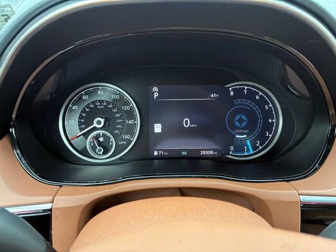 Used 2023 Genesis GV70 2.5T w/ Advanced Package image 30