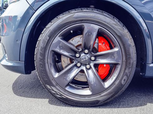 Used 2018 Dodge Durango SRT w/ Technology Group AWD/4WD image 19