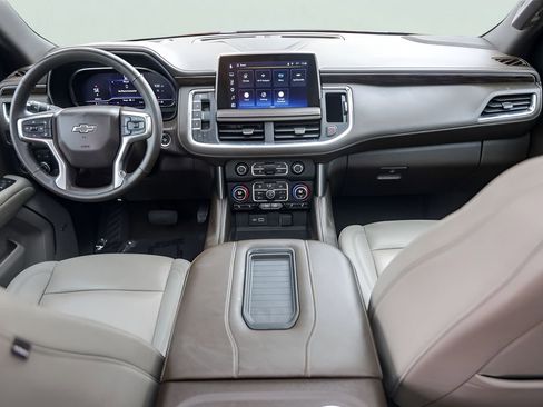 Used 2023 Chevrolet Tahoe Z71 w/ Luxury Package AWD/4WD image 31