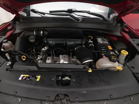 Used 2024 Jeep Compass Latitude AWD/4WD image 3