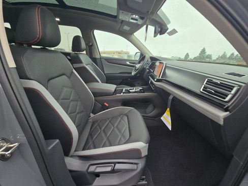 New 2026 Volkswagen Atlas Peak Edition AWD/4WD image 12