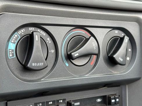 Used 1988 Ford Mustang LX image 28