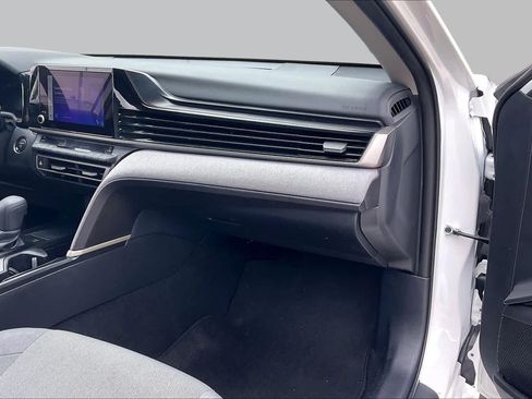Used 2025 Toyota Camry LE w/ Convenience Package FWD image 17