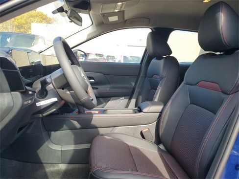 New 2026 Nissan Kicks SR image 9