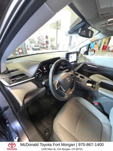 Used 2024 Toyota Sienna XLE w/ XLE Plus Package AWD/4WD image 9