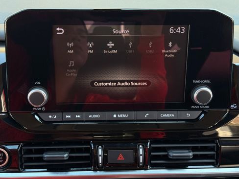 Used 2022 Nissan Pathfinder SV image 23