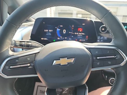 Used 2024 Chevrolet Equinox EV LT image 20